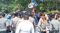 Warga Silang Geruduk Polres Halsel, Desak Penanganan Adil Konflik Silang–Liaro